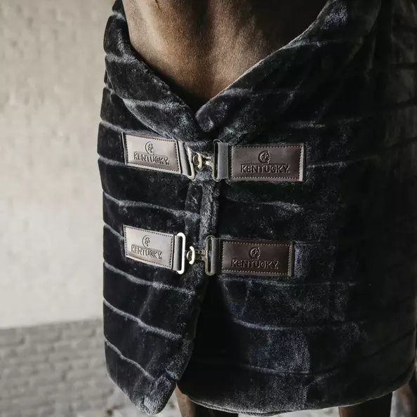 Kentucky Horsewear Kentucky Fake Fur Rug 17 Kentucky Horsewear Kentucky Fake Fur Rug - Image 17