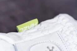 Hirzl Soffft Dressage Gloves - White 34 Hirzl Soffft Dressage Gloves - White -Online Equestrian Supplies hirzl dressage soffft detail 3 4