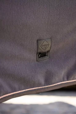 LeMieux Fleece Rug 26 LeMieux Fleece Rug -Online Equestrian Supplies it03579 lifestyle luxefleecerug graphite 4 2 jpg